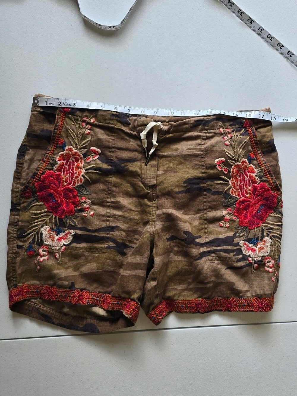 Johnny Was Burken Linen Shorts Camouflauge Floral Embroidery Drawstring Womens M - Picture 6 of 8
